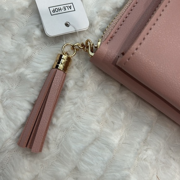 Ale hop Keep Smiling Ale Hop Mauve Pink Wallet and detachable chain strap new - Picture 3 of 7